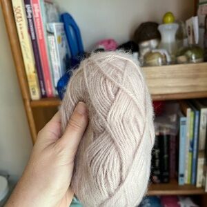 Dusty Rose Very Soft “Mohair like” Yarn 7 balls approx 50g each.